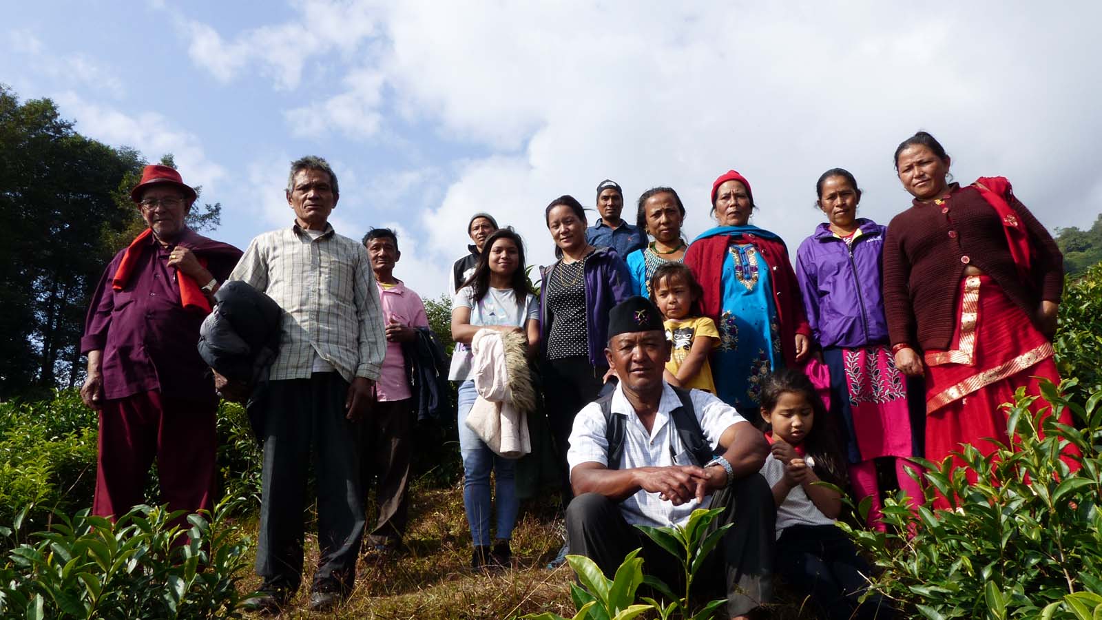 habitants de Magarsalu en déplacement au village de Lwang