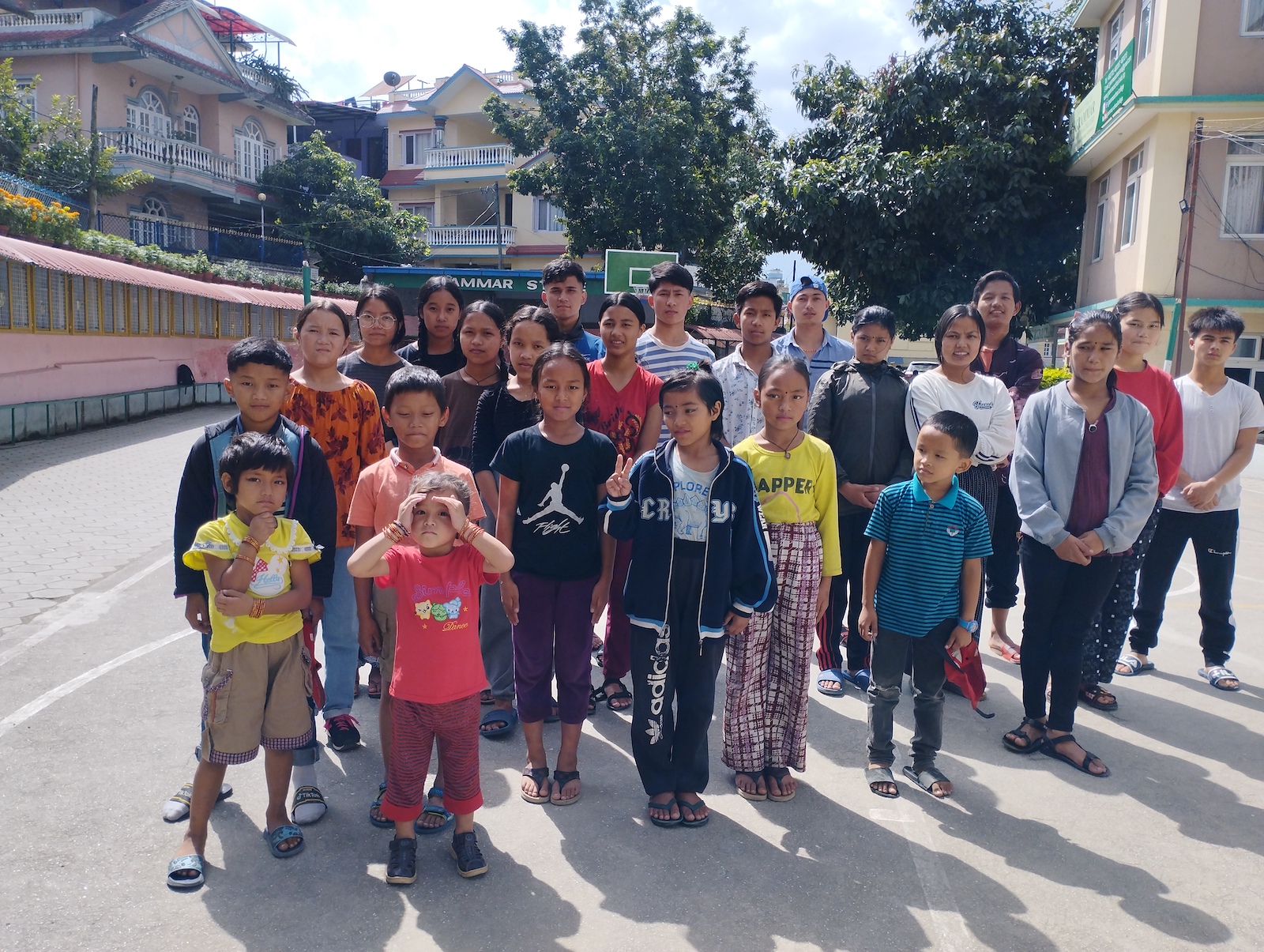 Grammar School Enfants et parents pour les fetes de Dashain octobre 2022 1